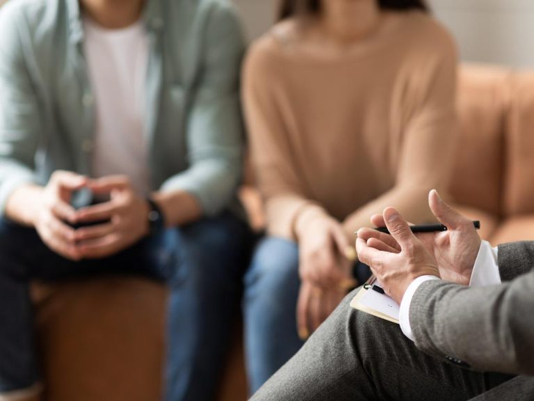 Somatic Couples Therapy